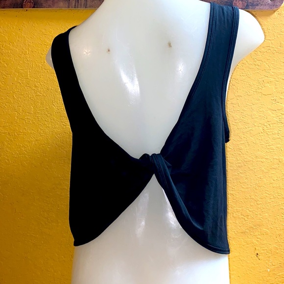 Lululemon - Picture 2 of 3